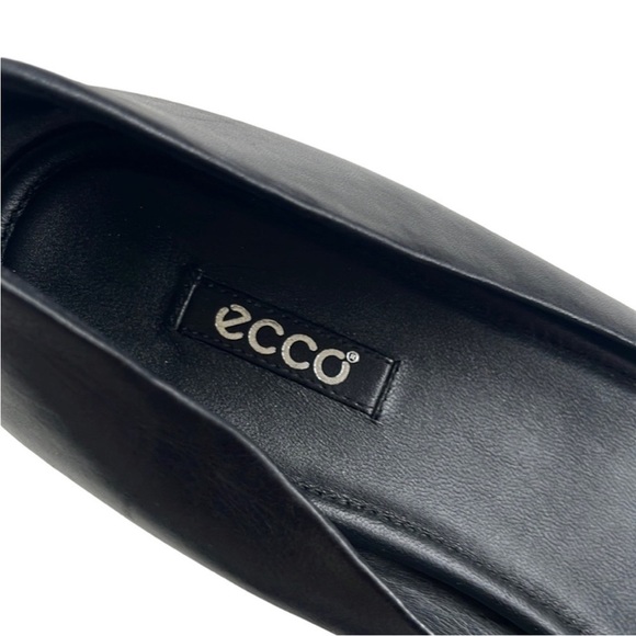 Ecco Women’s Black Leather Flats Size 11 - Picture 3 of 9